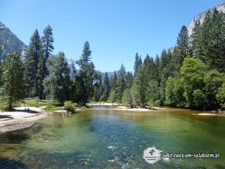 Rzeka Merced płynąca przez Yosemite Valley
