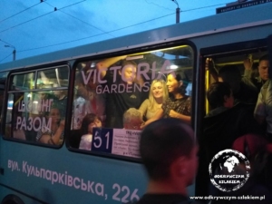 Pełny autobus we Lwowie