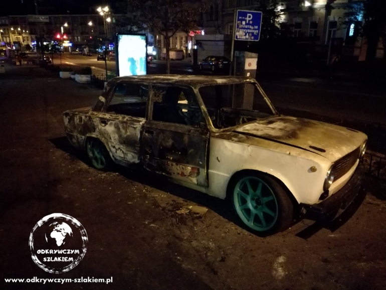 Spalone auto w Kijowie