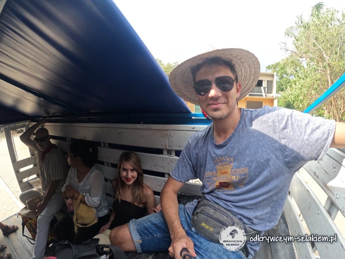 Jazda colectivo na pace pickupa w Puerto Escondido