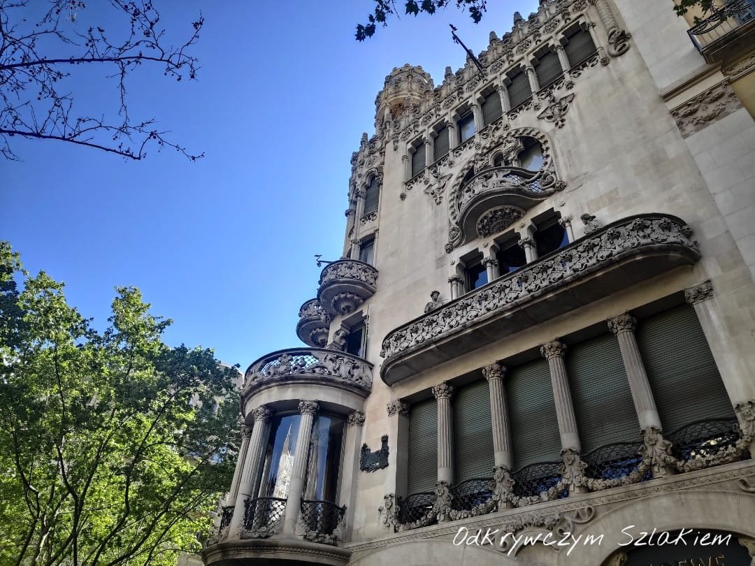 Kamienica Casa Mulleras przy Passeig de Gràcia w Barcelonie