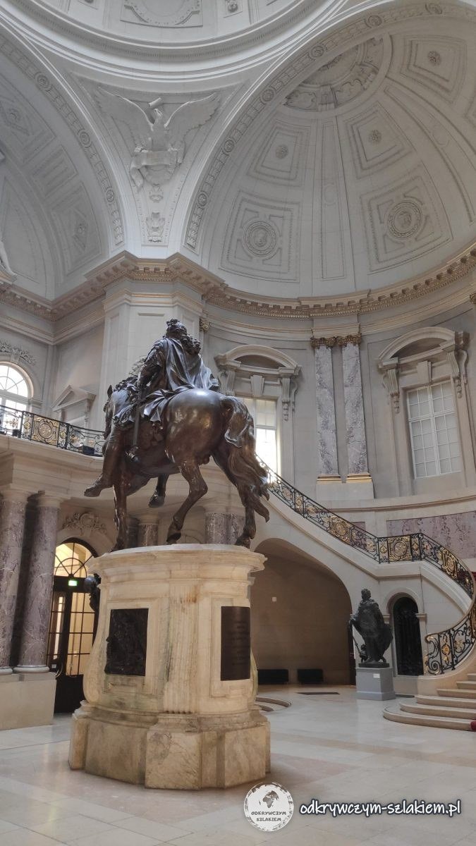 Pomnik konny Wielkiego Elektora pod kopułą Bode-Museum