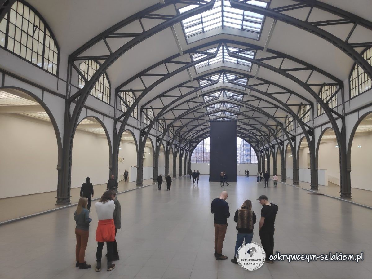 Dawna hala peronowa w Hamburger Bahnhof