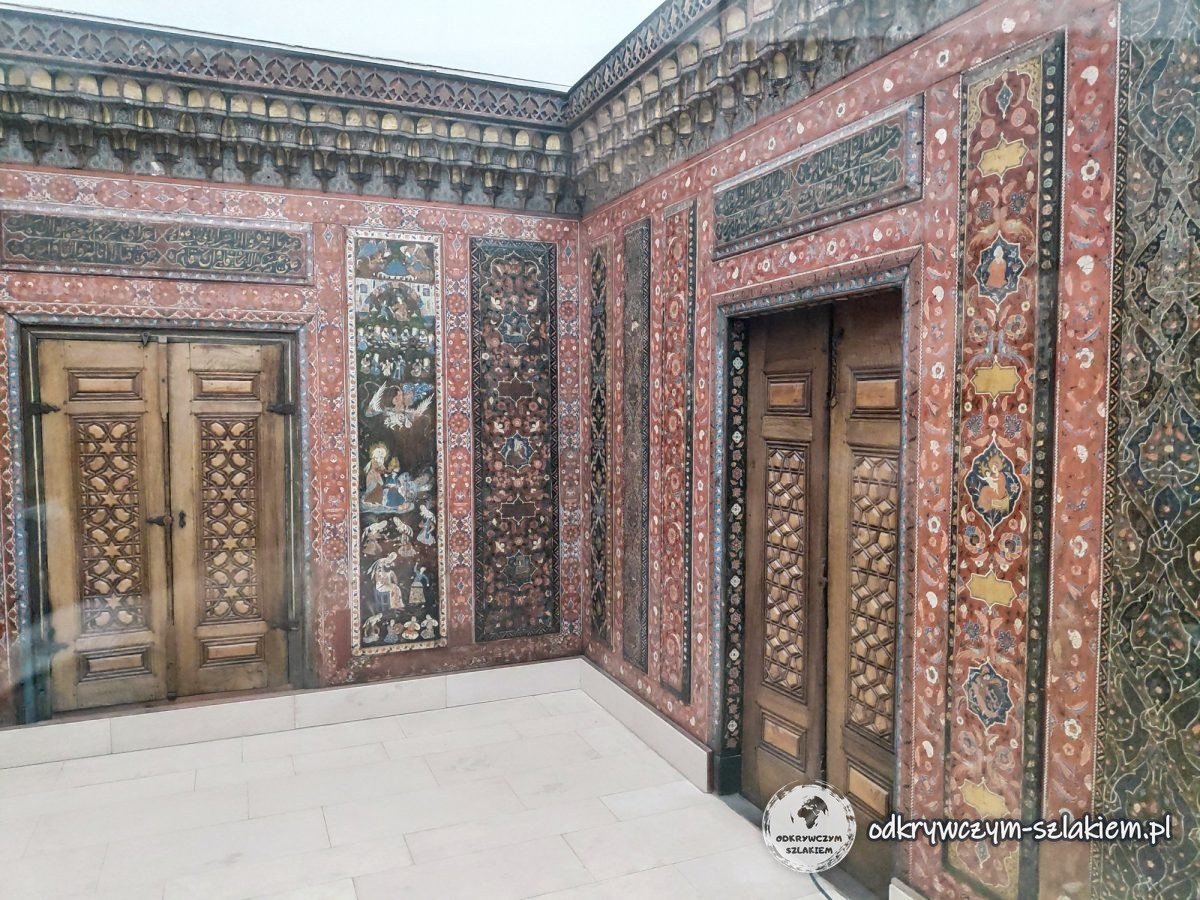Pokój z Aleppo – malowane drewniane ściany z XVII wieku w Pergamonmuseum
