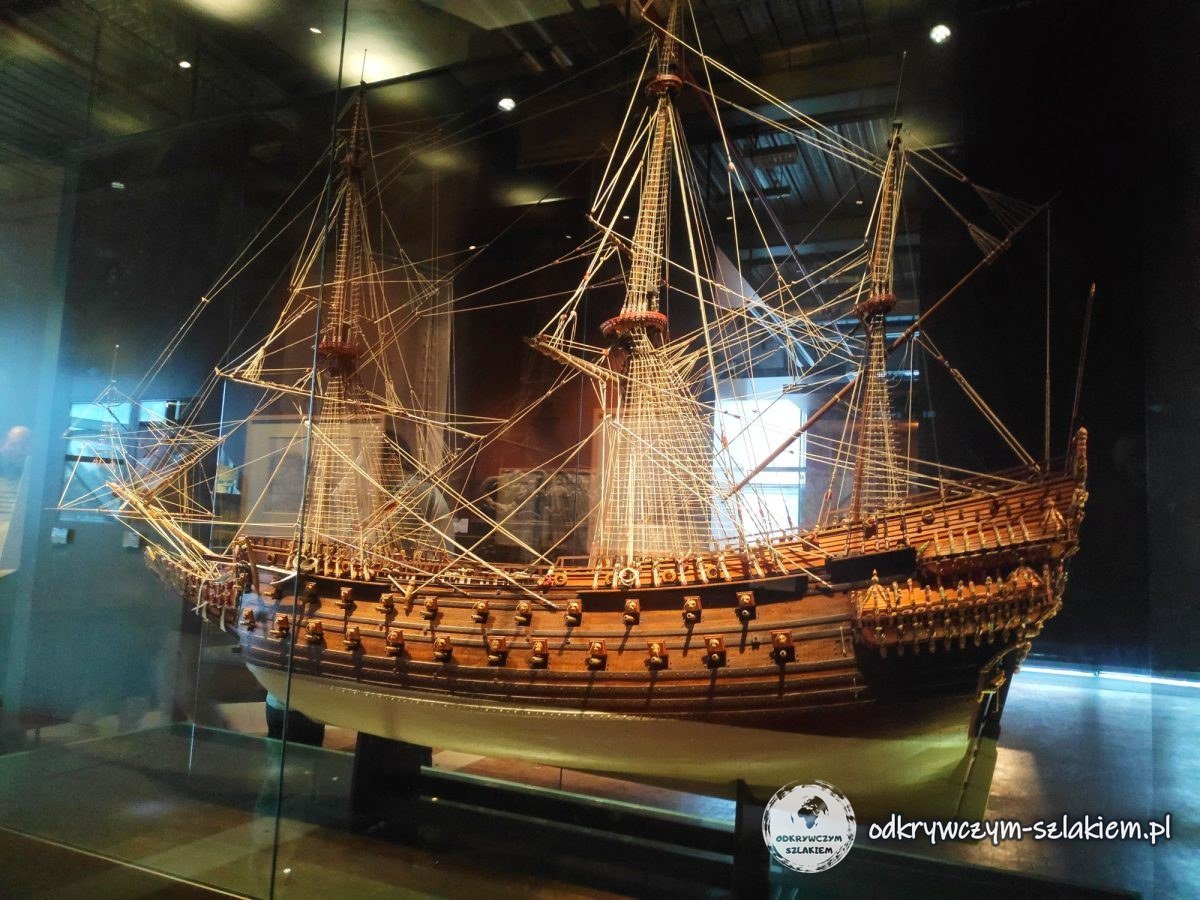 Model żaglowca w dziale żeglugi Muzeum Techniki