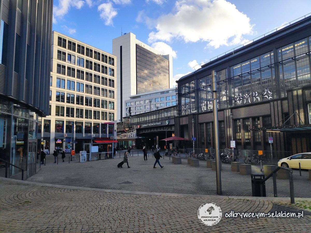 Pawilon Tränenpalast przy dworcu Friedrichstraße