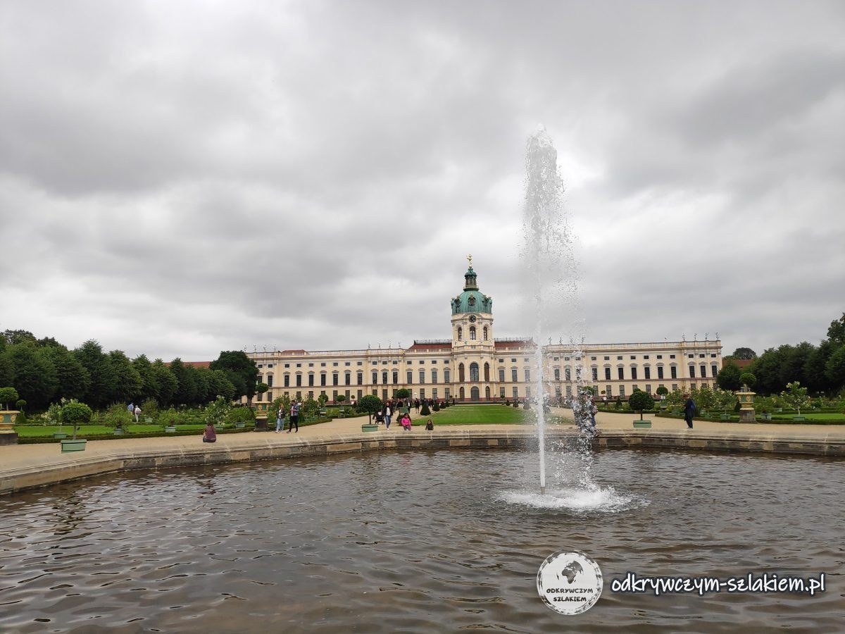 Fontanna w parku pałacowym Charlottenburg