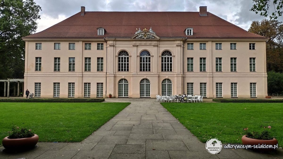 Fasada Pałacu Schönhausen od strony ogrodu