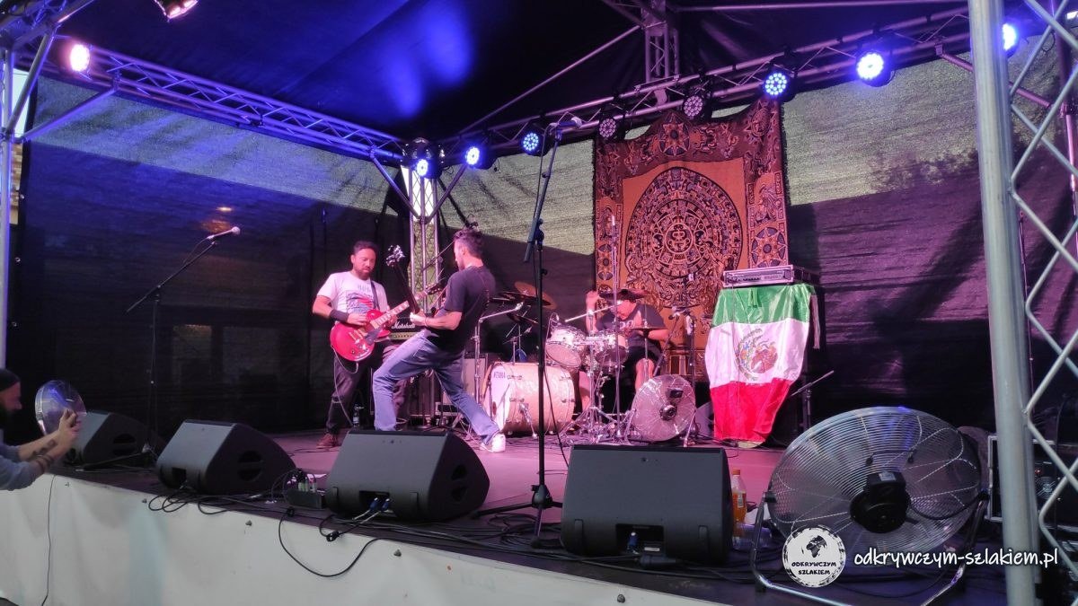 Koncert na świeżym powietrzu podczas Fête de la Musique