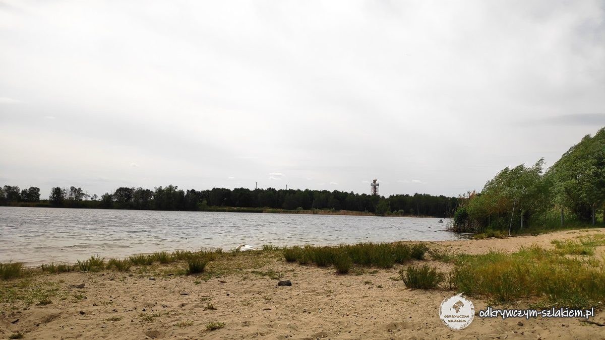 Plaża nad jeziorem Flughafensee w Berlinie