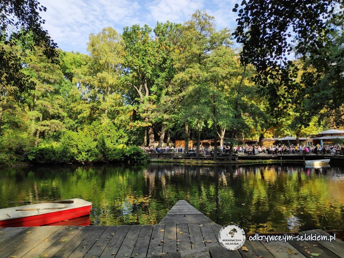 Jezioro Neuer See i ogródek piwny w parku Tiergarten