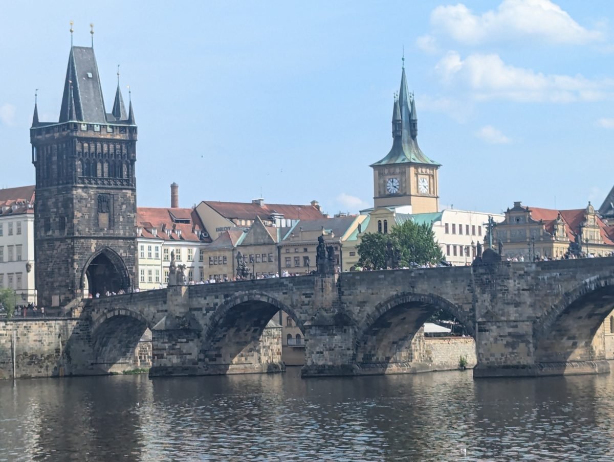 Most Karola na Wełtawie ze Staromiejską Wieżą Mostową w Pradze