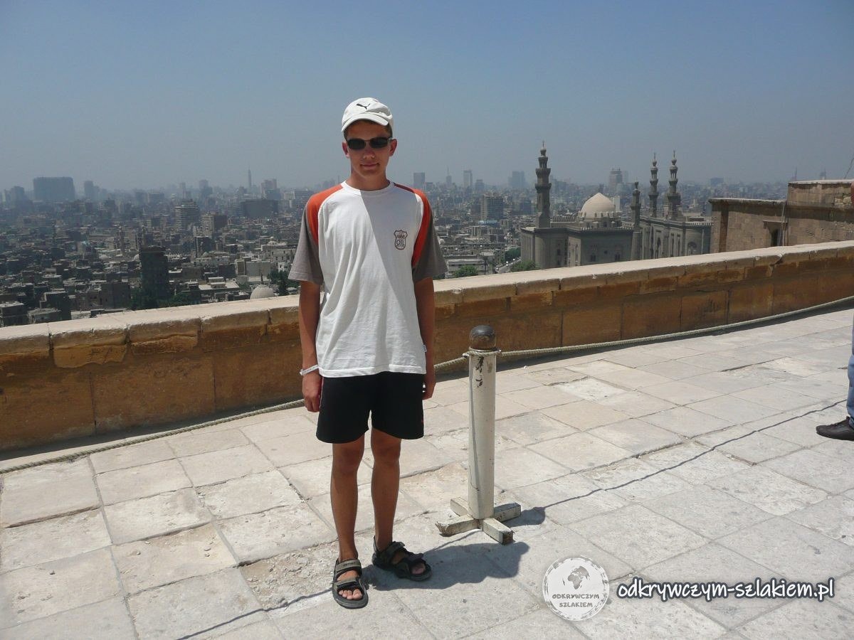 Panorámica de El Cairo con minaretes vista desde la terraza de la Ciudadela