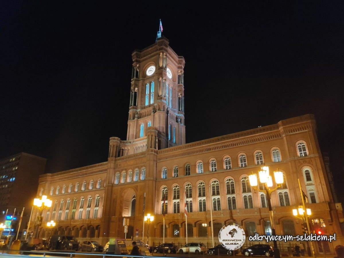 Podświetlony Czerwony Ratusz – Festival of Lights 2021