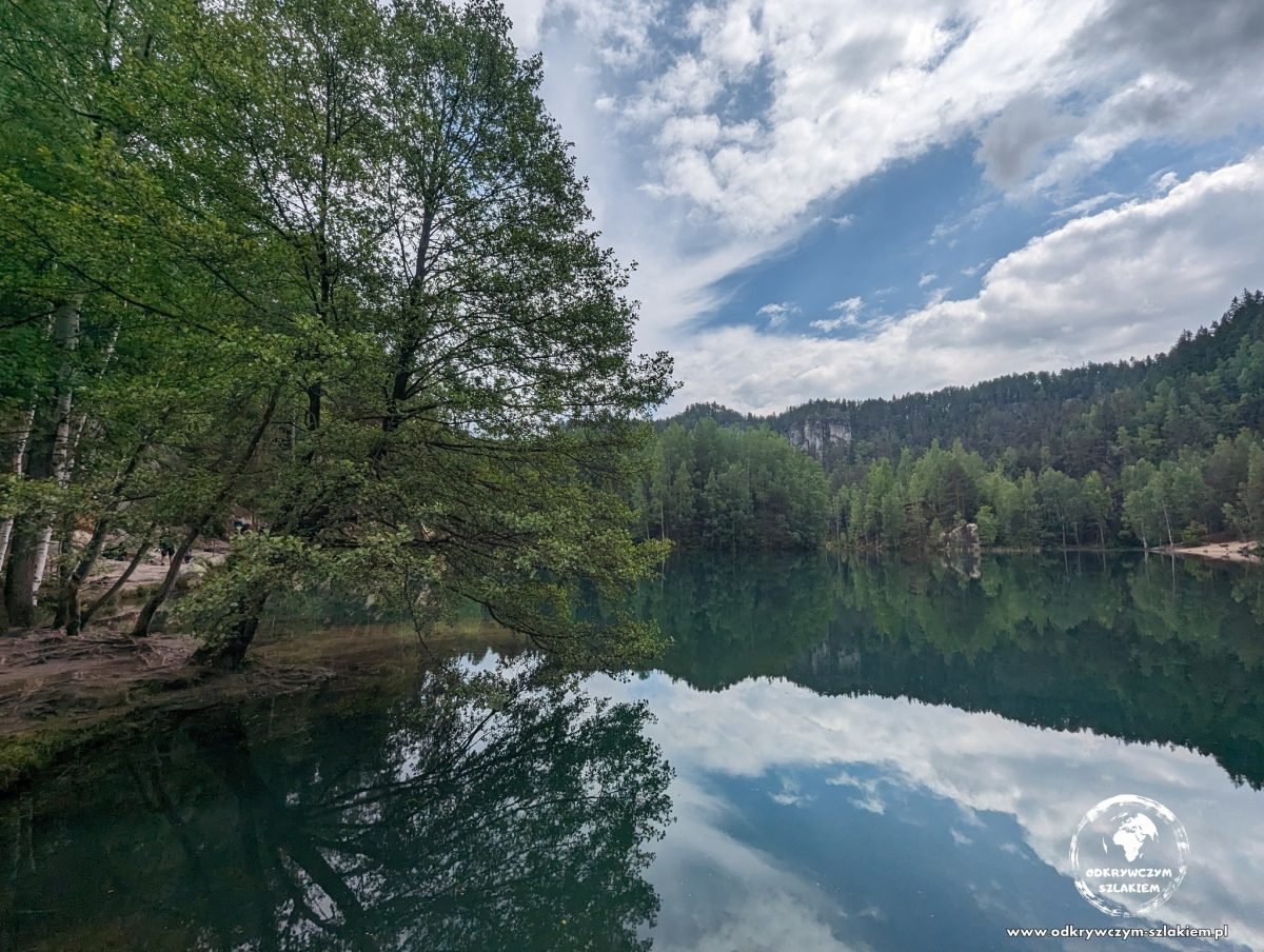 Jezioro Pískovna przy Skalnym Mieście Adršpach
