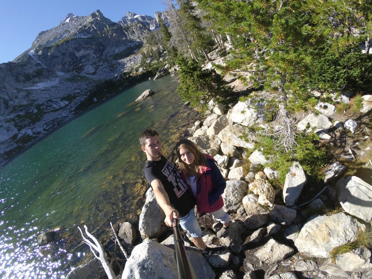 Amphitheater Lake (2956 m) w Parku Narodowym Grand Teton
