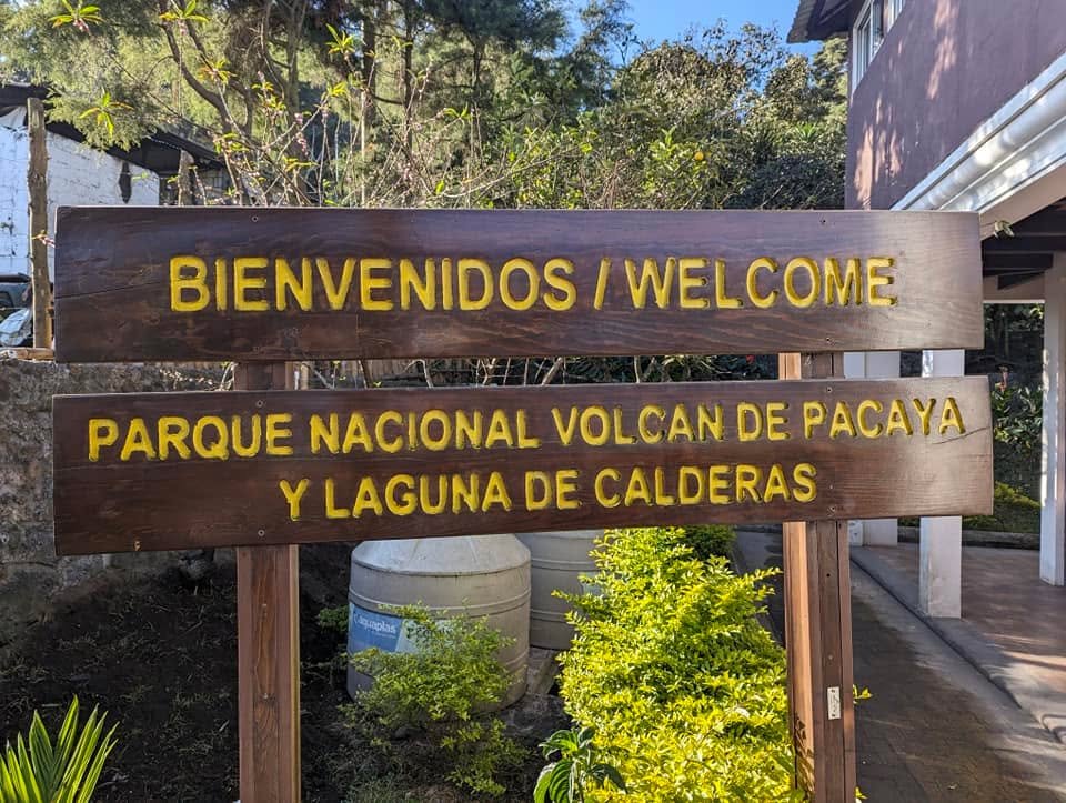 Brama wejściowa do Parku Narodowego Volcán de Pacaya y Laguna de Calderas