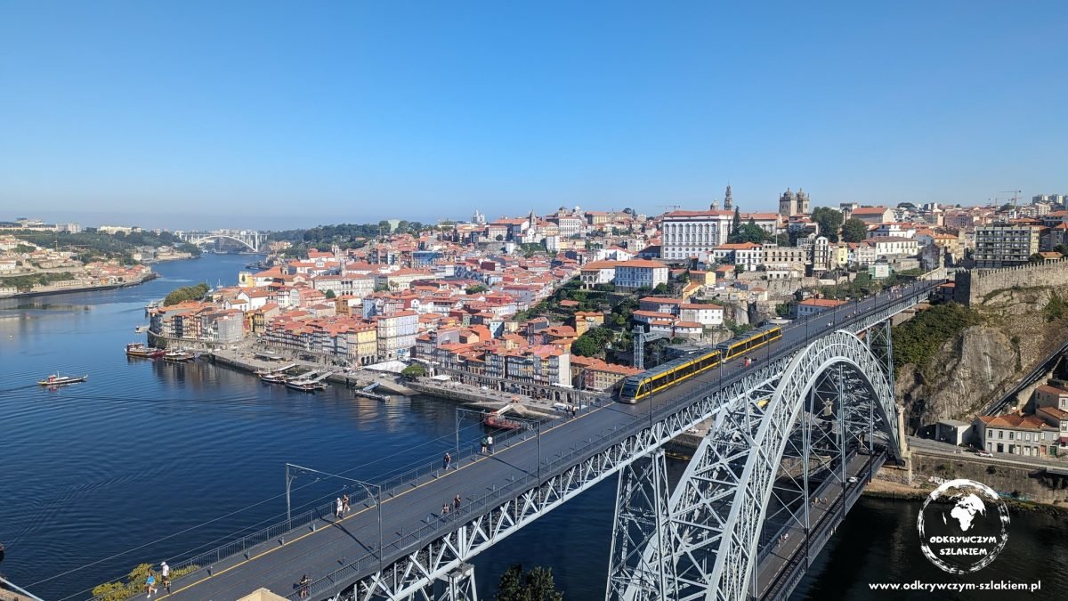Most Ponte Dom Luís I nad rzeką Douro i panorama Porto