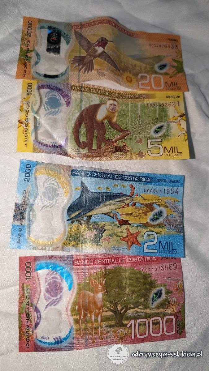 Kostarykańskie banknoty colón ozdobione zwierzętami i roślinami