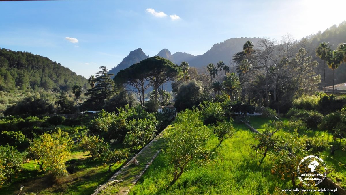 Ogrody Jardins d'Alfàbia u stóp gór
