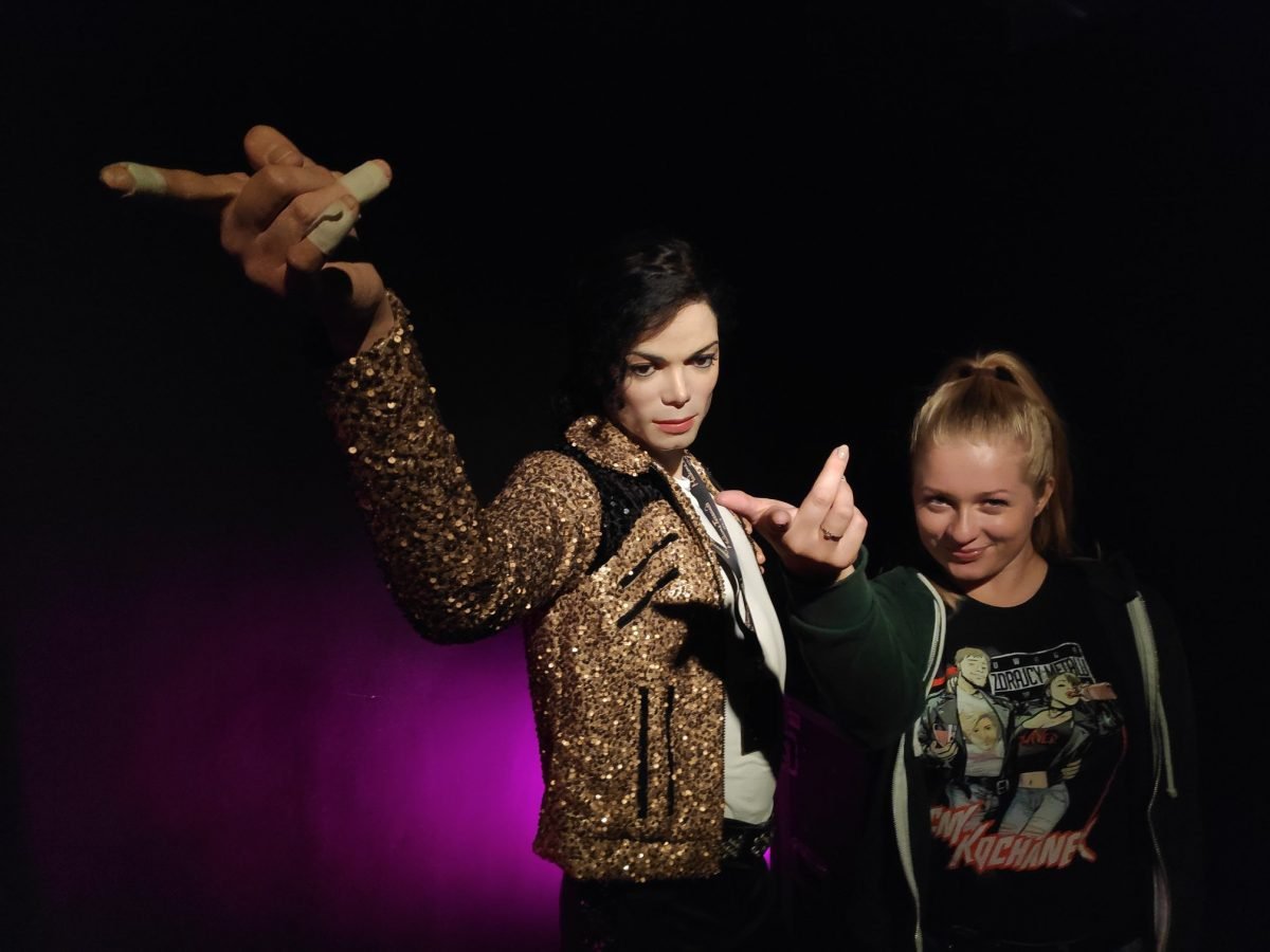 Figura woskowa Michaela Jacksona w błyszczącej marynarce – Madame Tussauds Berlin