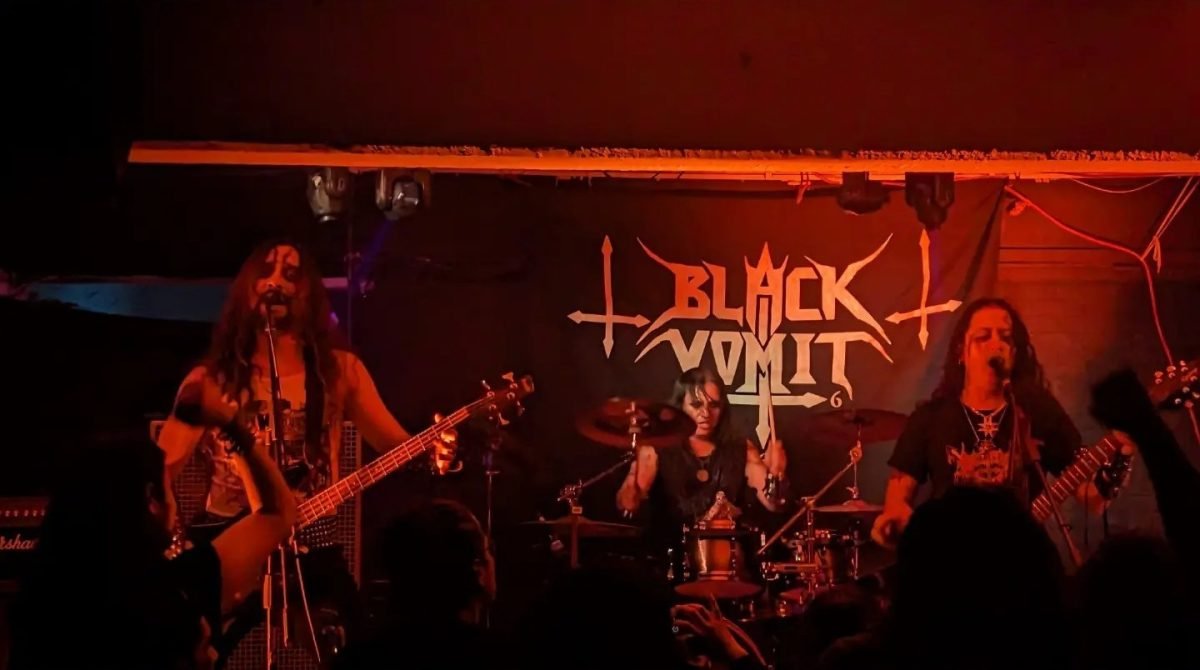 Koncert metalowy w klubie w Mexico City