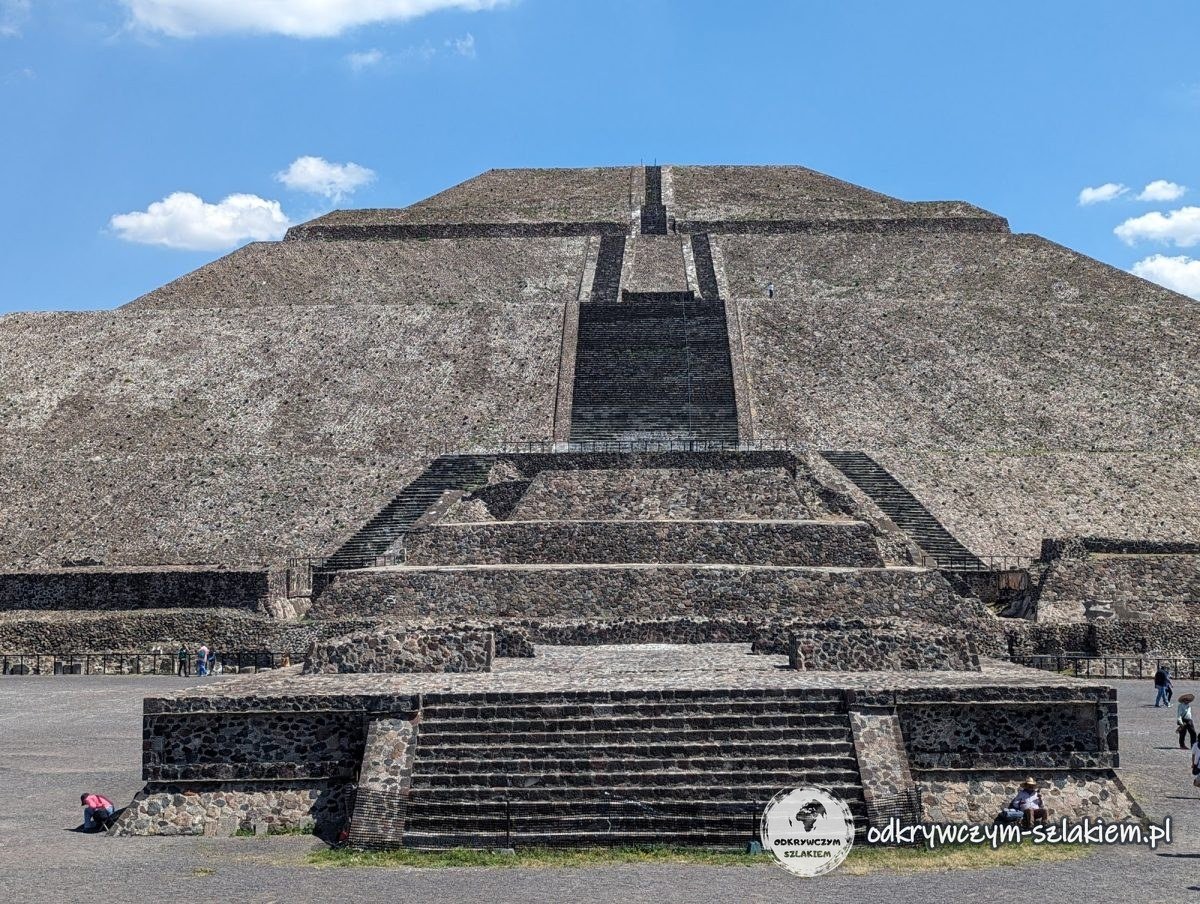 Piramida Słońca w Teotihuacán koło Mexico City
