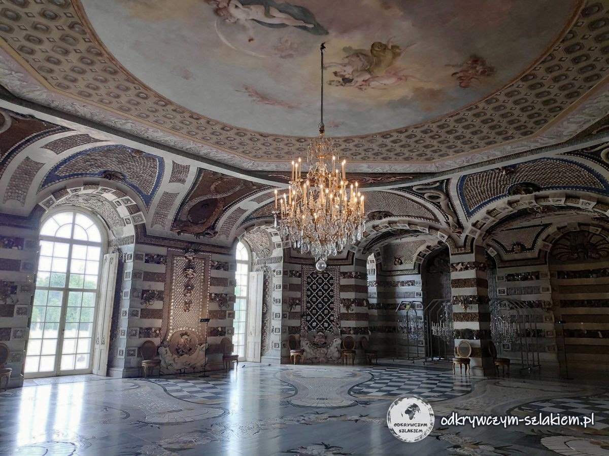 Sala Grotowa z muszlami w Nowym Pałacu