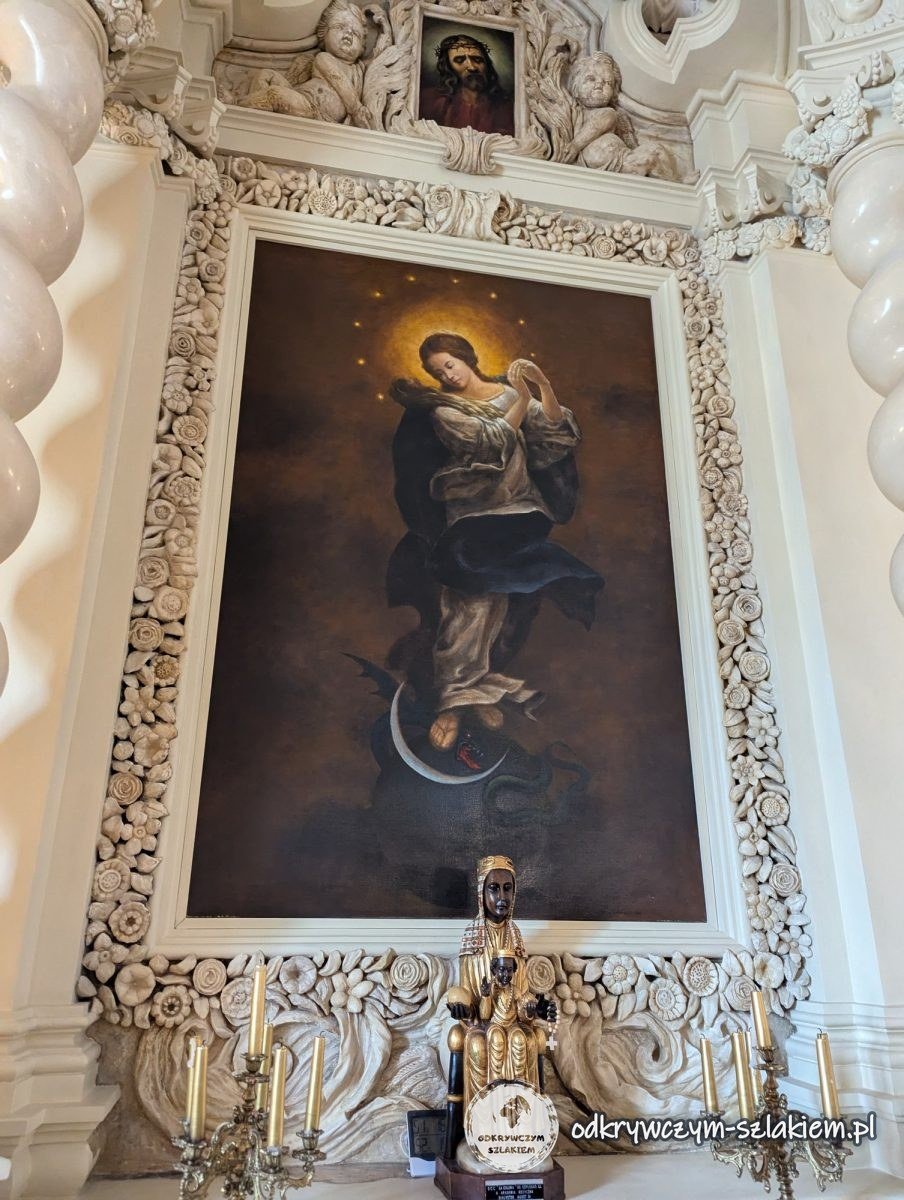 Altar mit einem Marienbild in der Kapelle des Branicki-Palastes