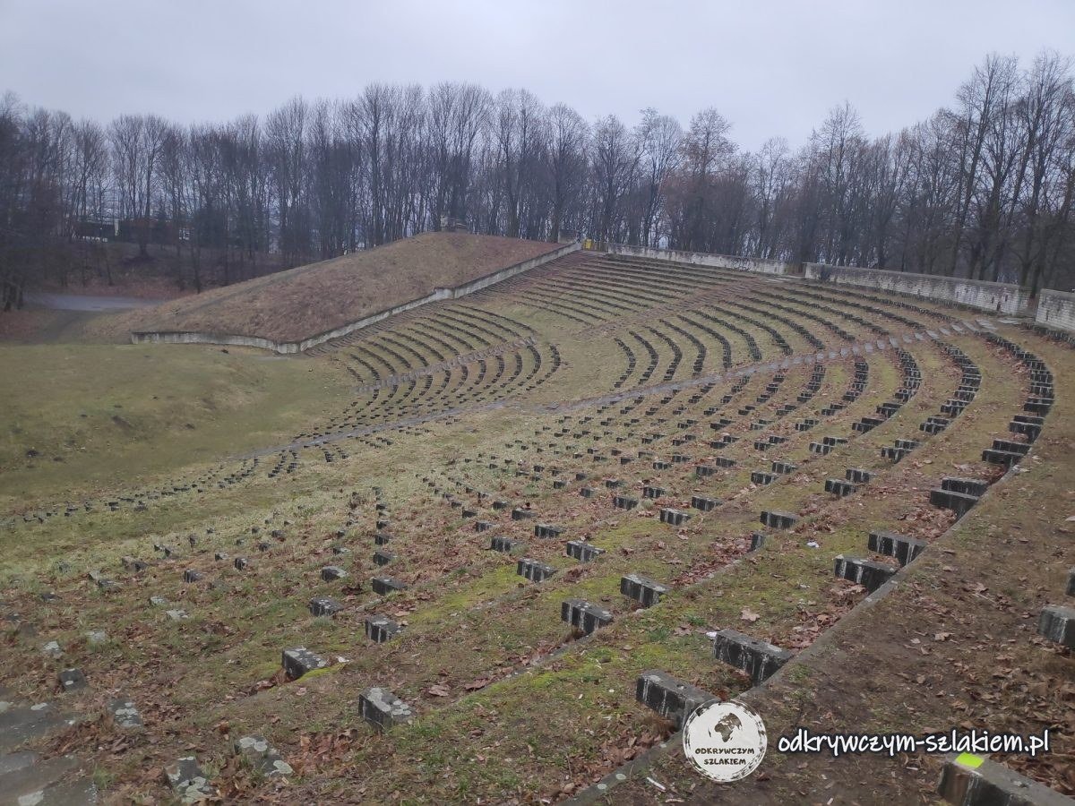The disused amphitheatre with grassy rows of seats at the eastern end of Citadel Park