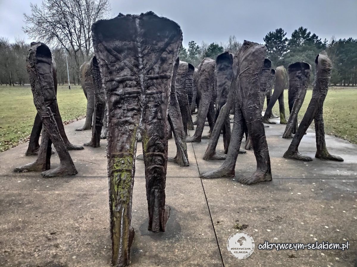 Cast-iron headless figures of Magdalena Abakanowicz’s sculpture The Unrecognised at the Citadel in Poznań