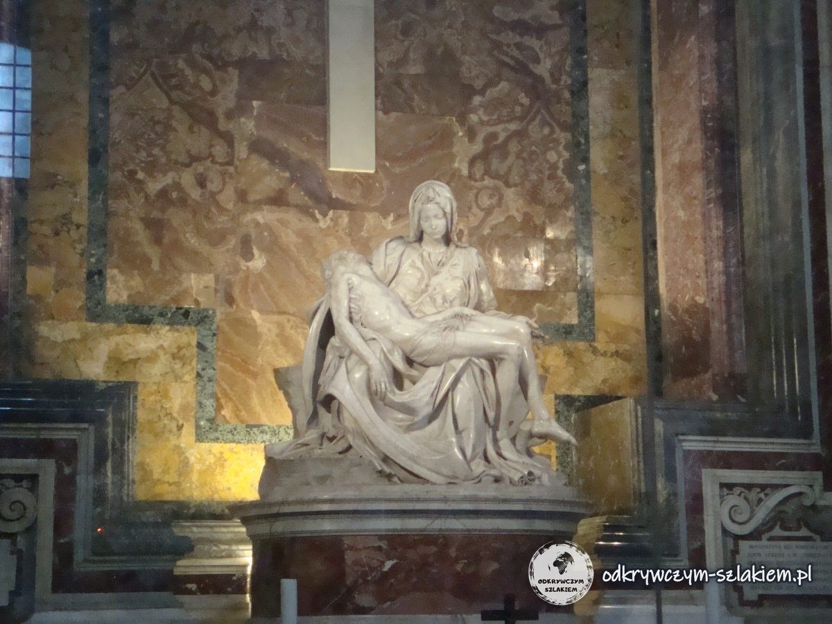 Michelangelos Pietà in einer Kapelle des Petersdoms