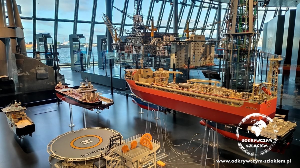 Modele statków i platformy wiertniczej w Norweskim Muzeum Ropy Naftowej