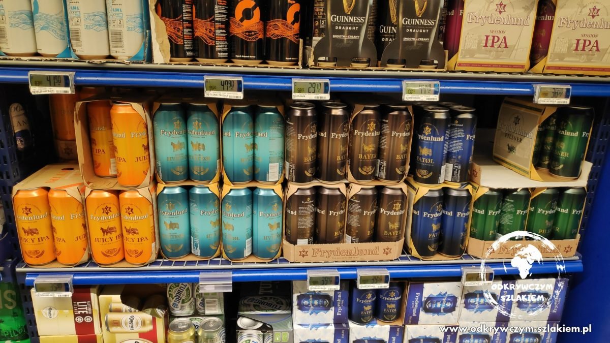 Półka z piwem w norweskim supermarkecie – ceny wysokie nawet jak na niemieckie warunki