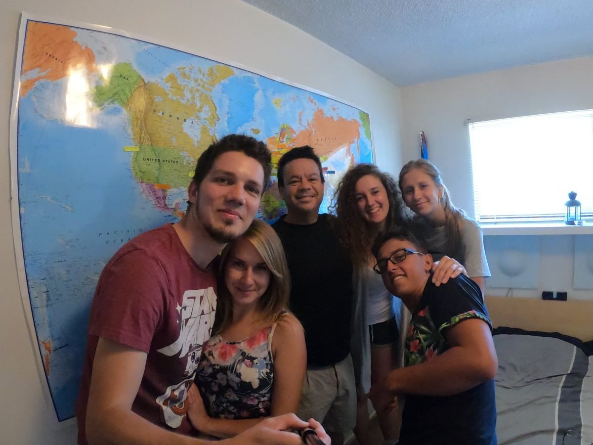 Z gospodarzem z Couchsurfingu w Los Angeles przed wyjazdem w miesięczną podróż