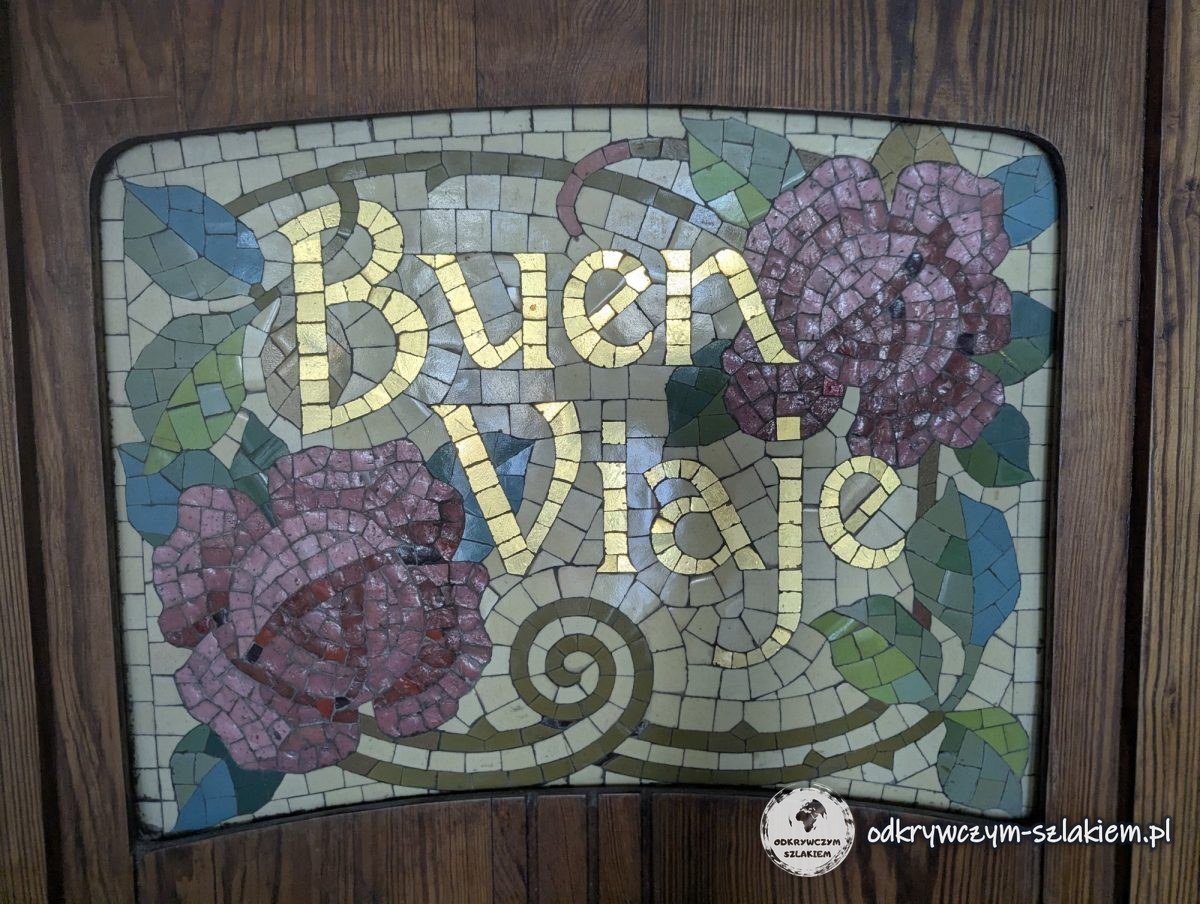 Mozaika „Buen viaje” w holu dworca Estació del Nord w Walencji