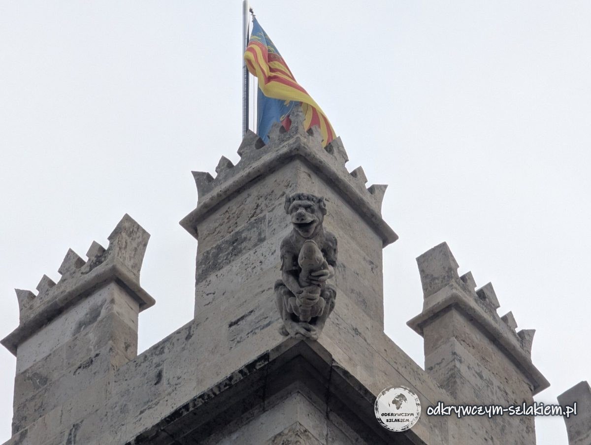 Blanki i flaga Walencji na Lonja de la Seda