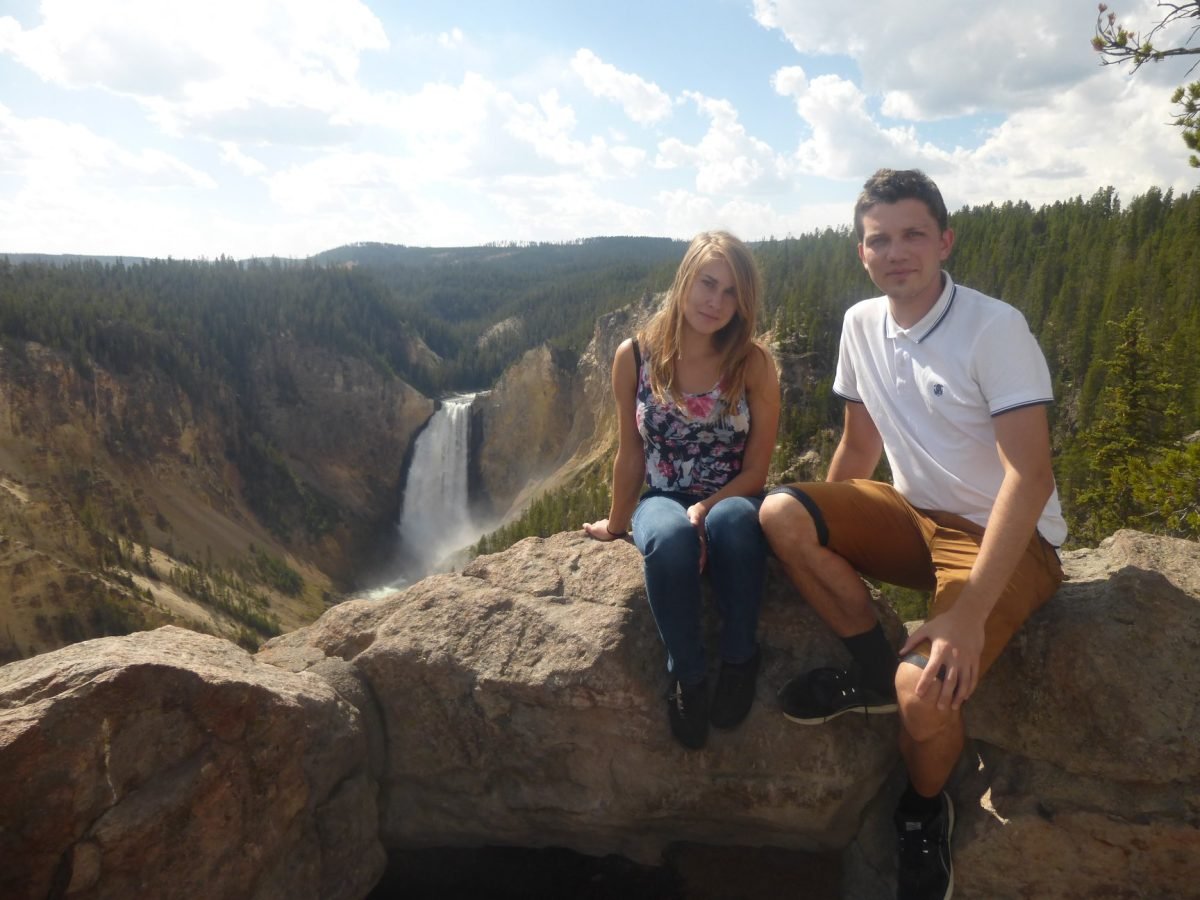 Wodospad Lower Falls w Wielkim Kanionie Yellowstone
