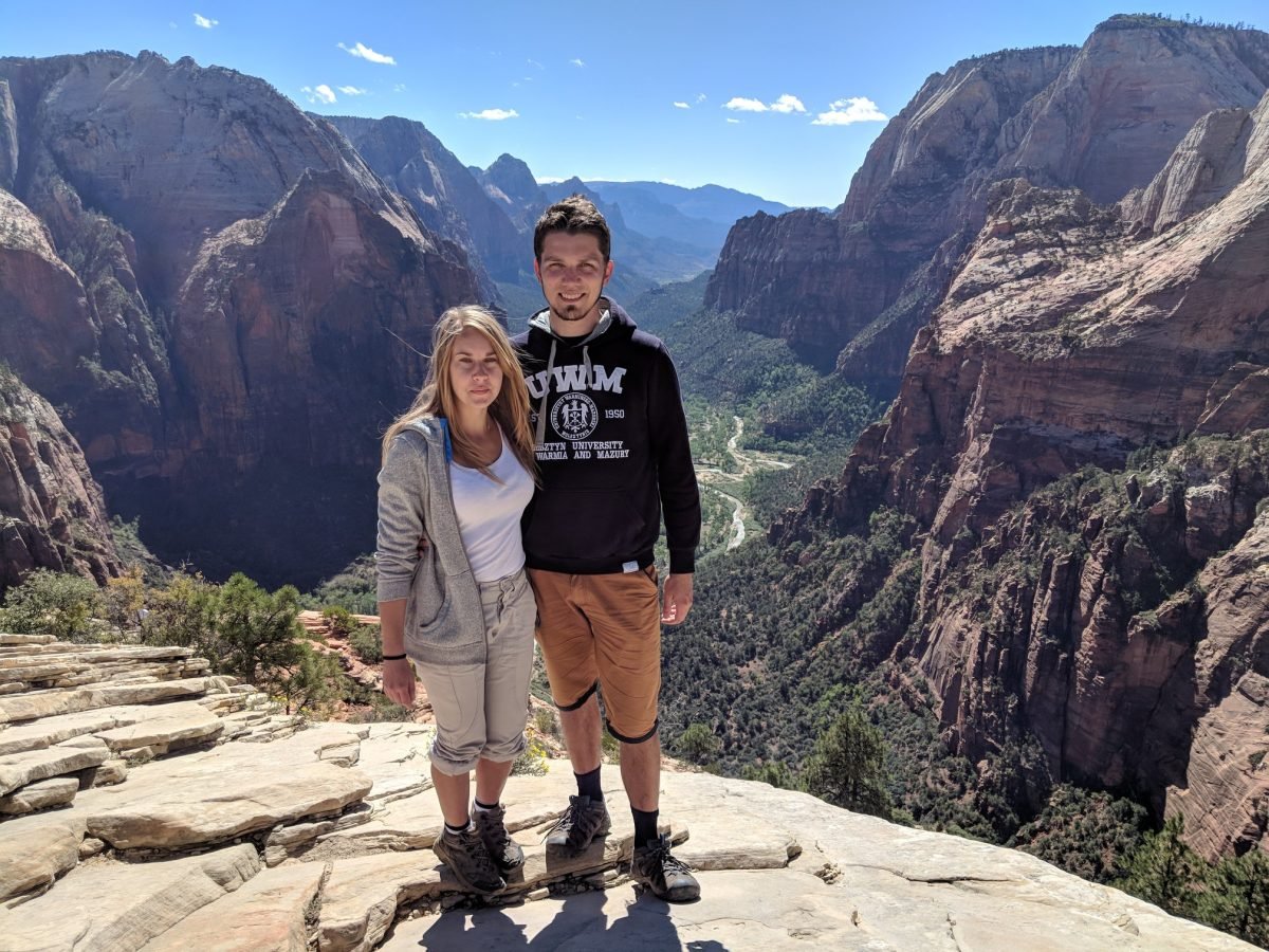 Na szczycie Angels Landing nad doliną rzeki Virgin