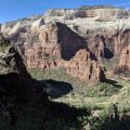 Widok z Observation Point na kanion Zion i grań Angels Landing